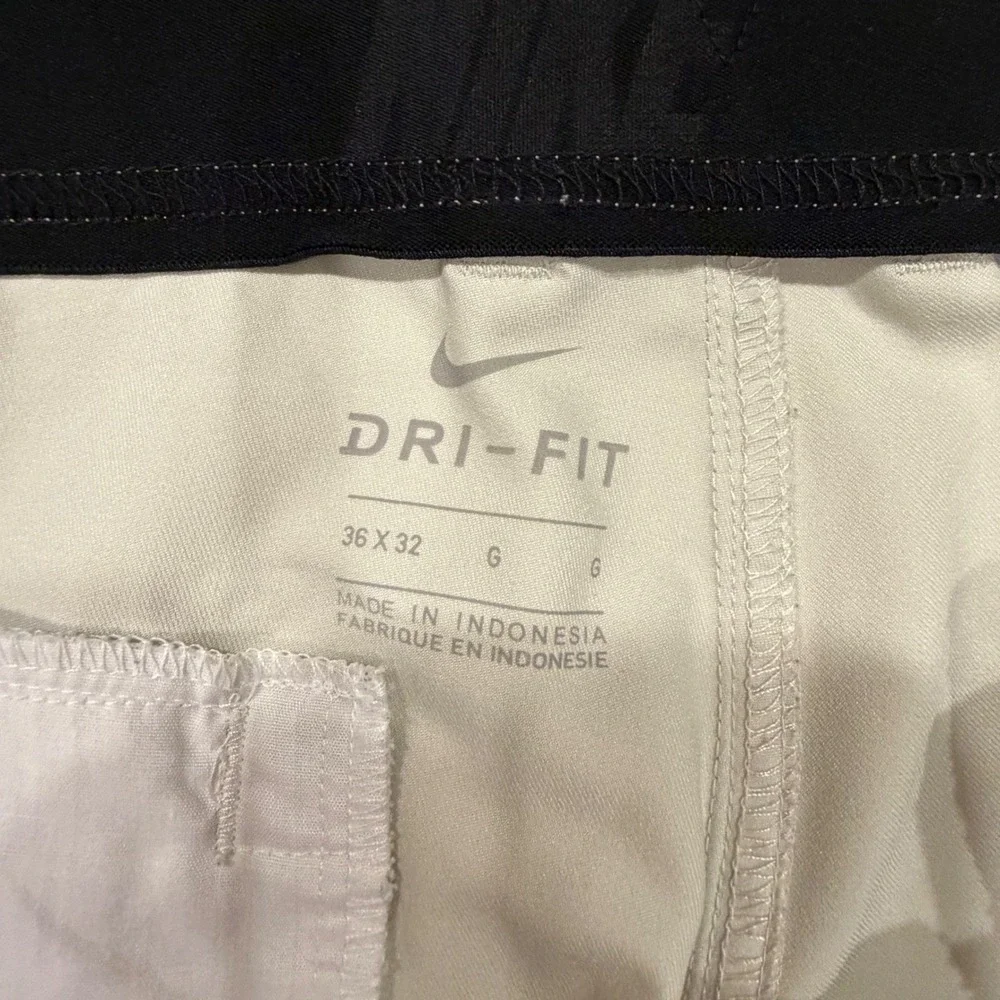 Nike Dri-Fit Golf Pants Mens 36x32 Khaki Flat Front Performance Stretch